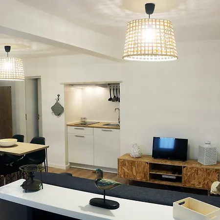 Nooks Two Apartment *